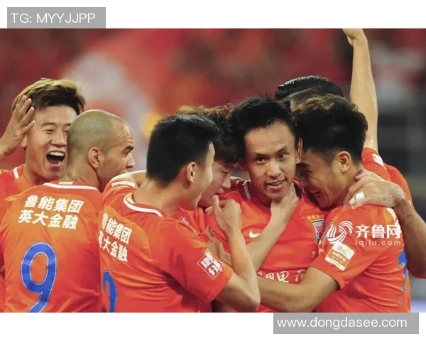 从草根到巅峰足球明星的励志故事与奋斗精神分享会