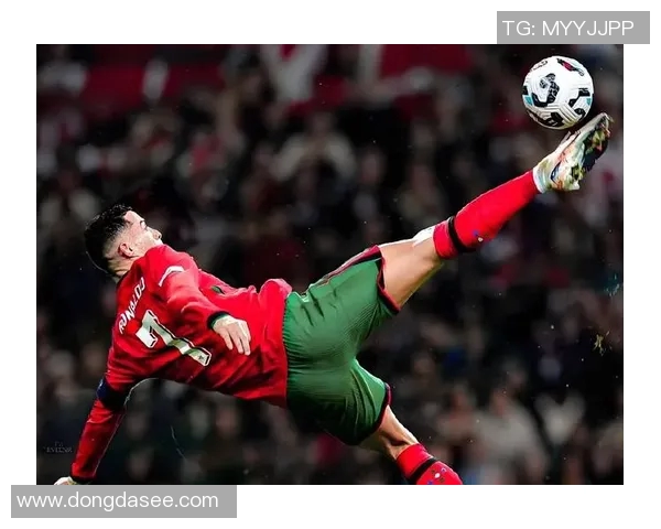 历史上最伟大的百位足球明星及其传奇故事回顾 历史上最伟大的百位足球明星及其传奇故事回顾